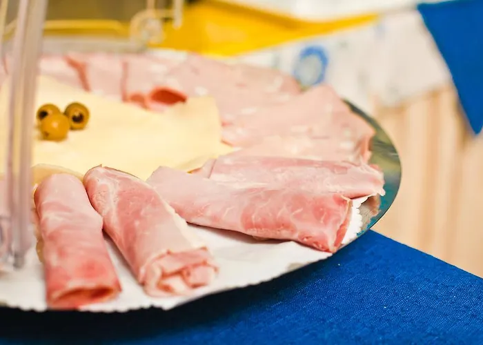 罗索布鲁酒店 3*